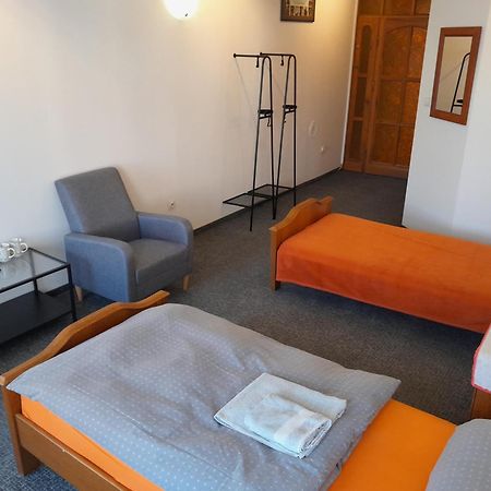 ורוצלב Academus Pub & Guest House מראה חיצוני תמונה