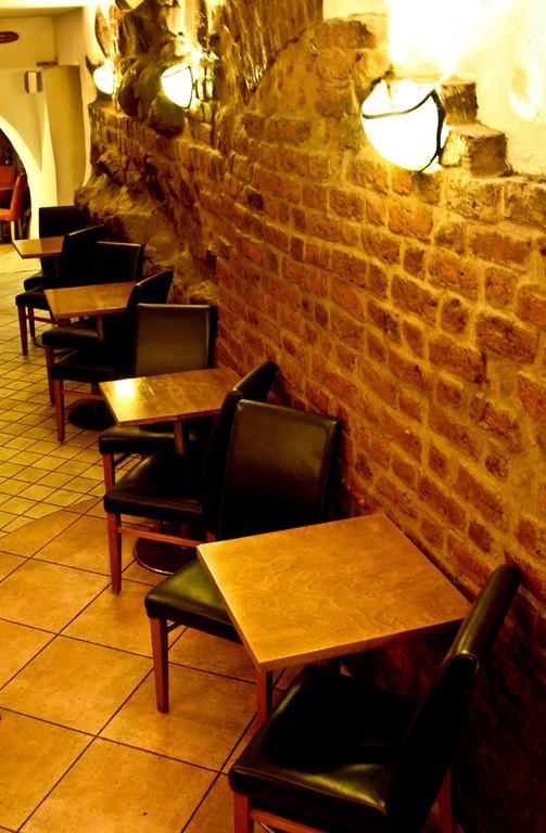 ורוצלב Academus Pub & Guest House מראה חיצוני תמונה