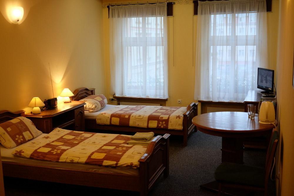 ורוצלב Academus Pub & Guest House מראה חיצוני תמונה