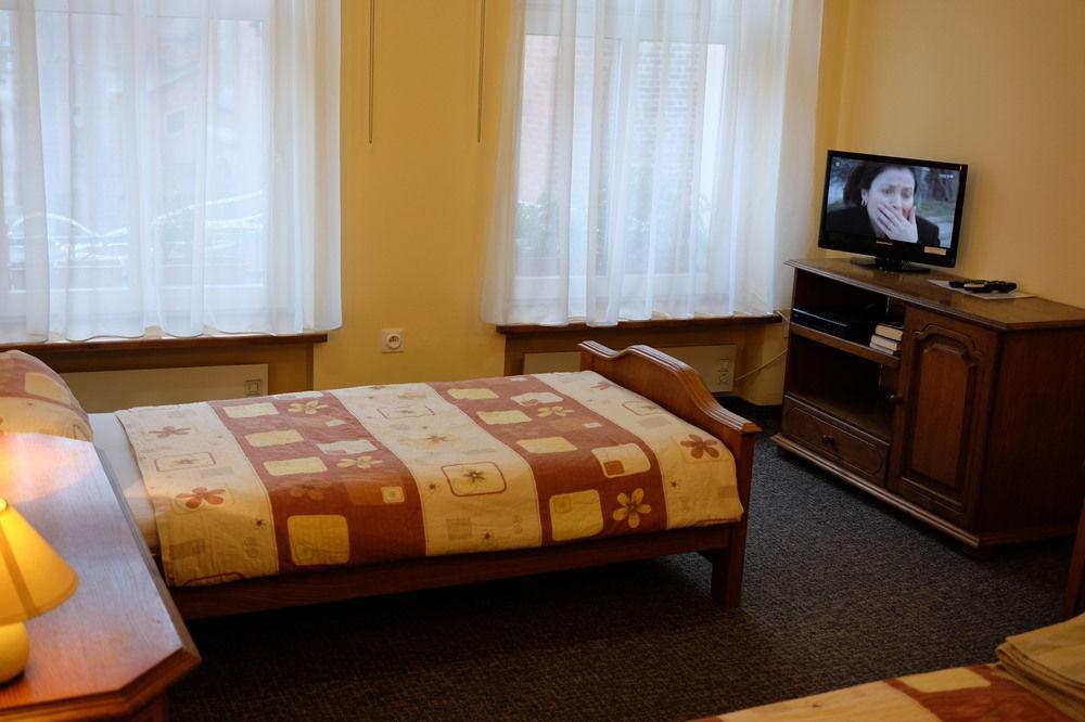 ורוצלב Academus Pub & Guest House מראה חיצוני תמונה