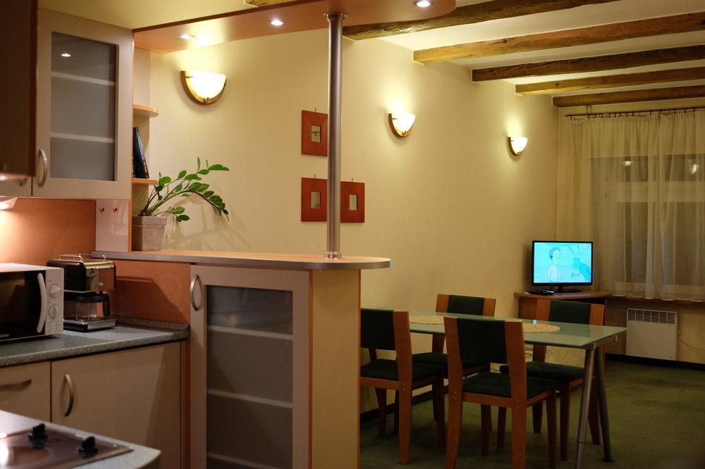 ורוצלב Academus Pub & Guest House מראה חיצוני תמונה
