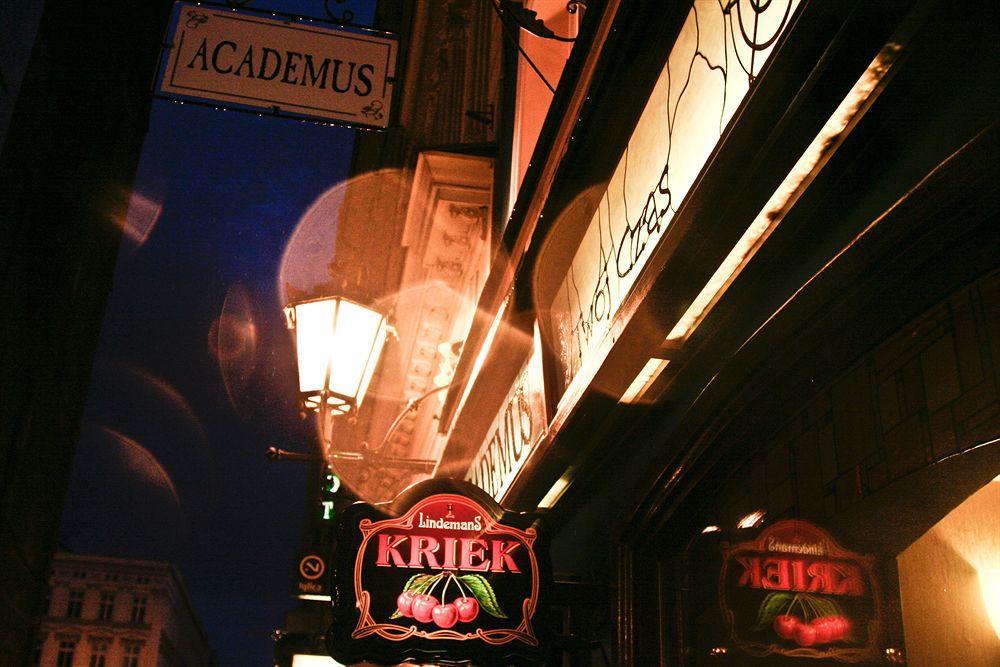 ורוצלב Academus Pub & Guest House מראה חיצוני תמונה
