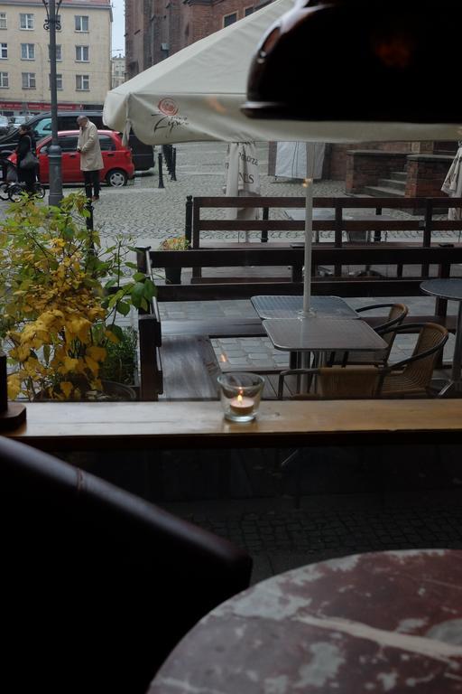 ורוצלב Academus Pub & Guest House מראה חיצוני תמונה