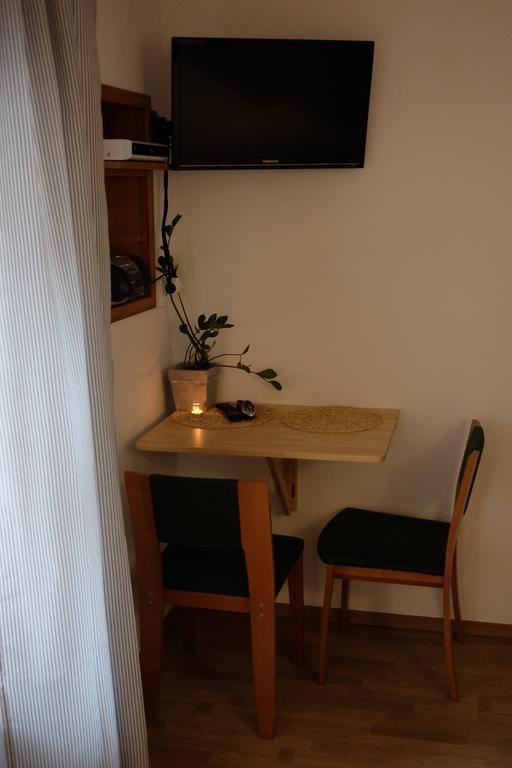 ורוצלב Academus Pub & Guest House מראה חיצוני תמונה