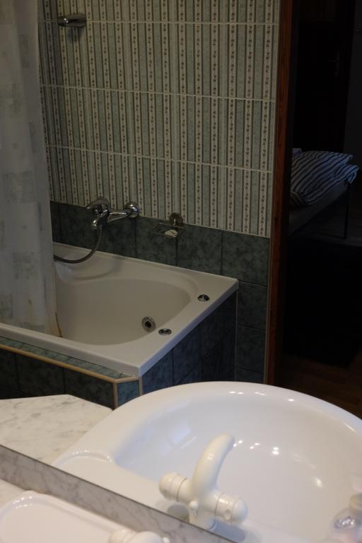 ורוצלב Academus Pub & Guest House מראה חיצוני תמונה