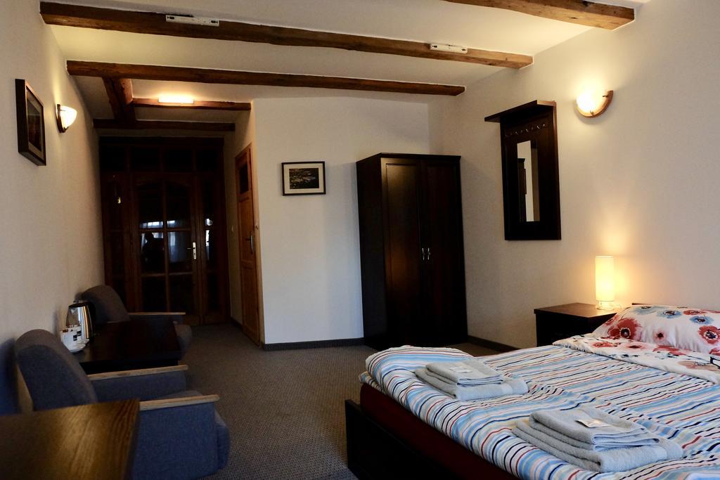 ורוצלב Academus Pub & Guest House מראה חיצוני תמונה