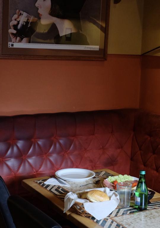 ורוצלב Academus Pub & Guest House מראה חיצוני תמונה